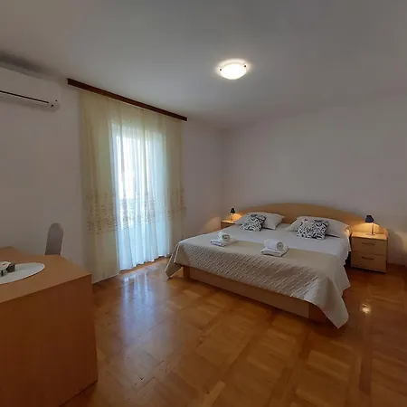 Apartament Rahela *