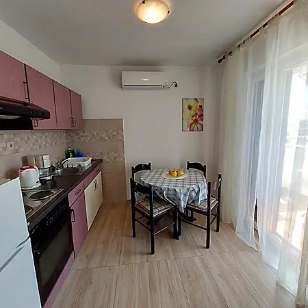 Rahela Apartamento *